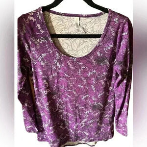 Lularoe XS purple with grey‎ & black floral long sleeve Lynnae t shirt. NWT.